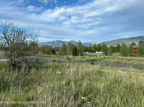 384 Palisade Trl, Driggs, ID 83422
