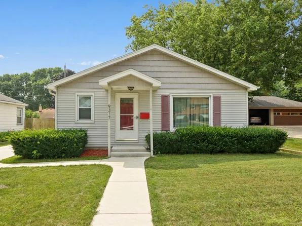 9317 West Bluemound ROAD, Milwaukee, WI 53226