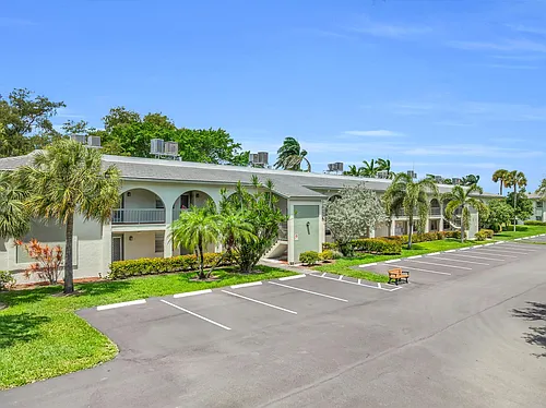 1102 Bahama Bnd Photo 1