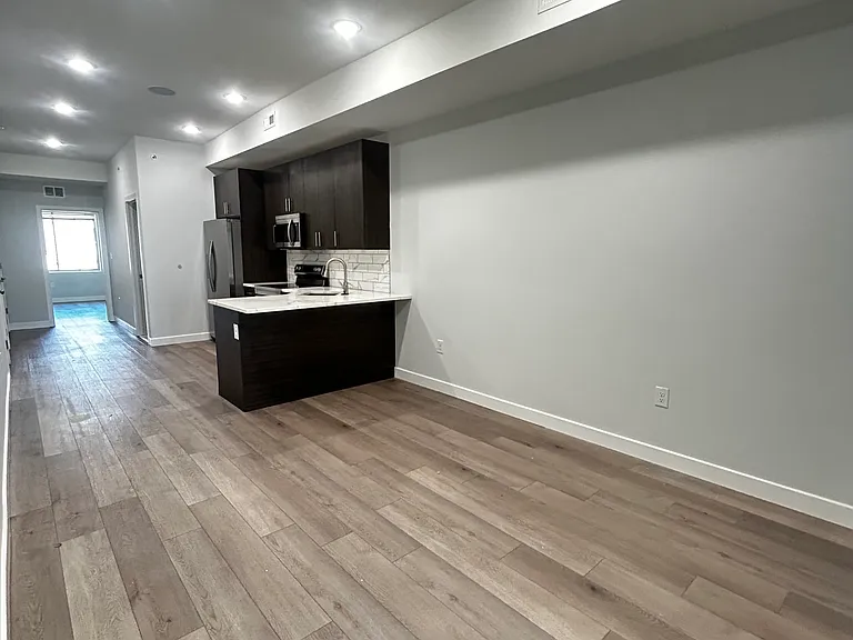 2204 N Marshall St #3 — Photo 2