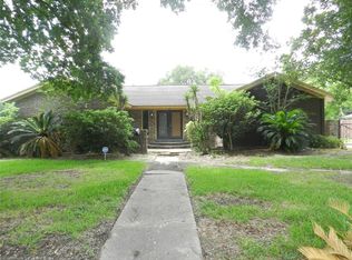 7115 Reed Rd, Houston, TX 77087