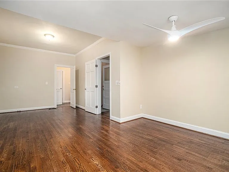 2378 Glenwood Dr NE — Photo 15