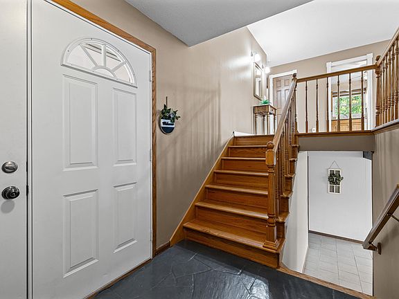 2nd image of 5233 W 105th St