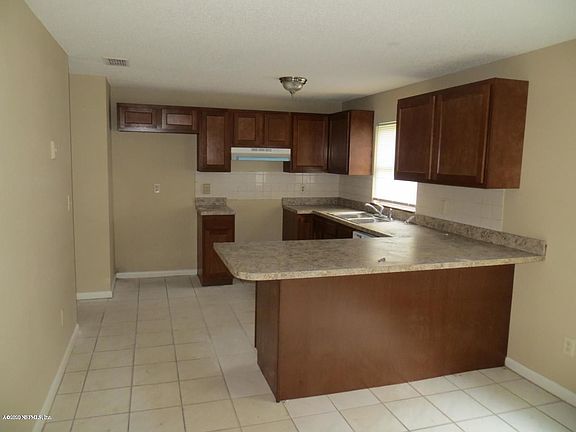 3rd image of 11835 N Minford Cir