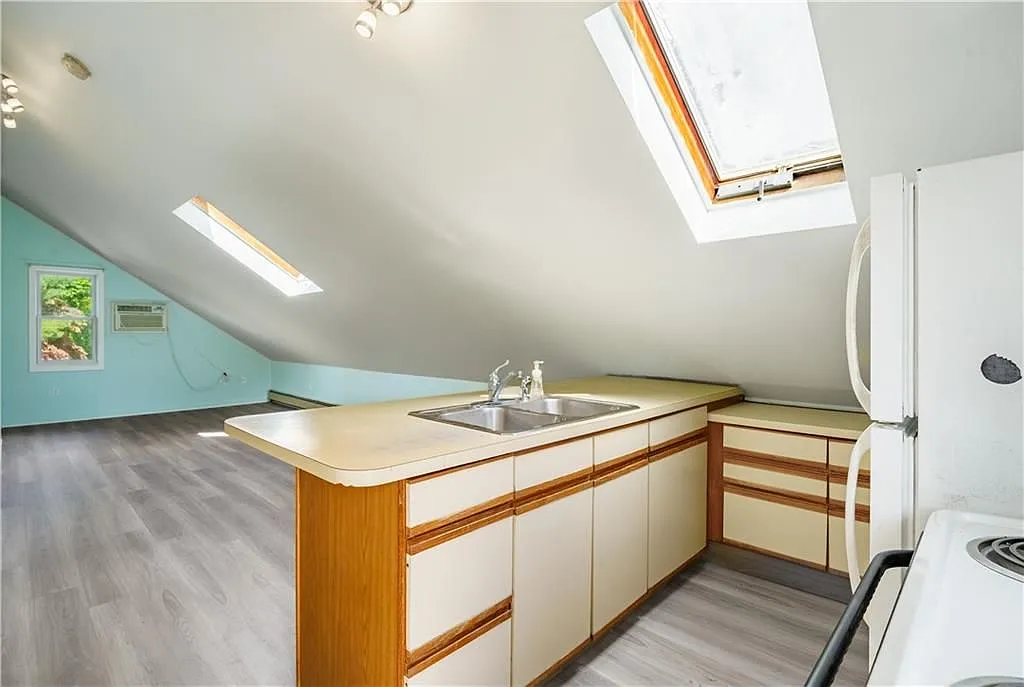 2 bed, 1.0 bath, 500 sqft, $1,500 — Photo 4