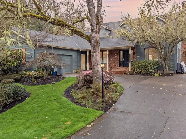 5147 Solar Heights Dr, Eugene, OR 97405