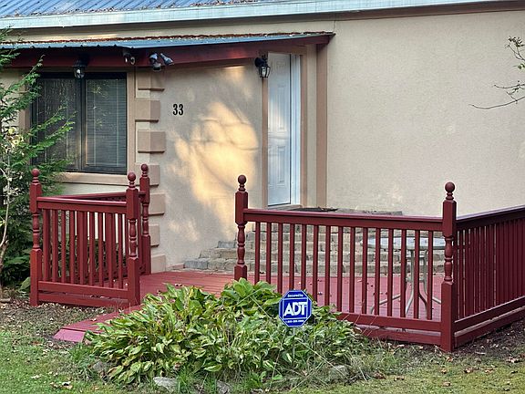 5th image of 33 Elm Ave