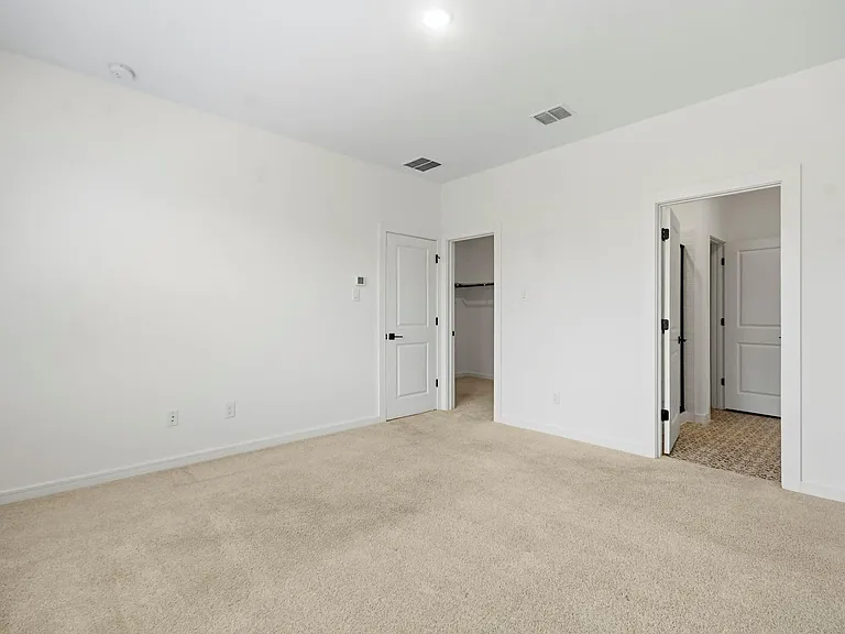 8427 Bay Ridge Cir — Photo 14