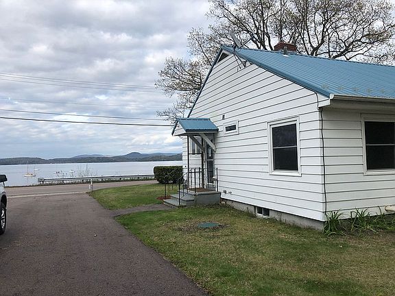 BEAUTIFUL LAKE VIEWS