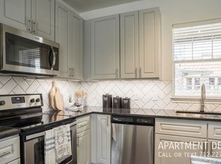 4061 Village Dr #4104, Pearland, TX 77581