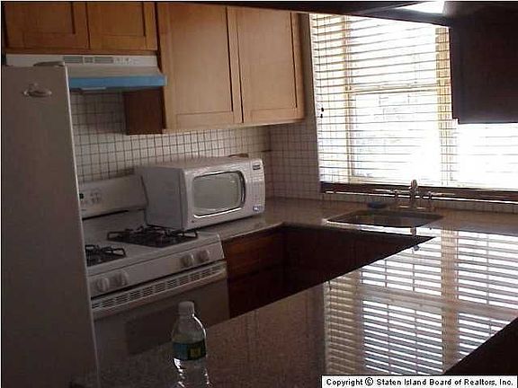 3rd image of 85 Elmwood Park Dr APT 26