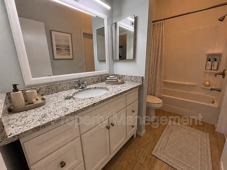 154 Governor St — Photo 14
