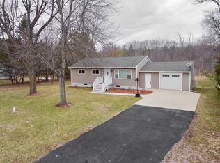 10167 Vfw Rd, Eaton Rapids, MI 48827