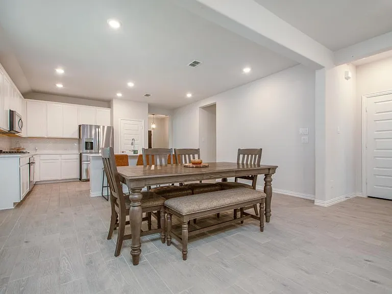 2911 Teak Dr — Photo 9