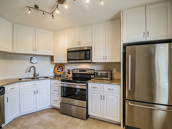 4th image of 8693 Bardmoor Blvd APT 103B