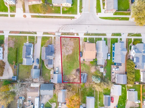 Ceape Ave, Oshkosh, WI 54901