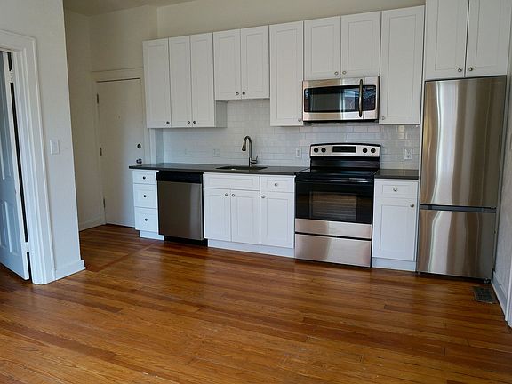 4th image of 1602-1620 Walnut St #3