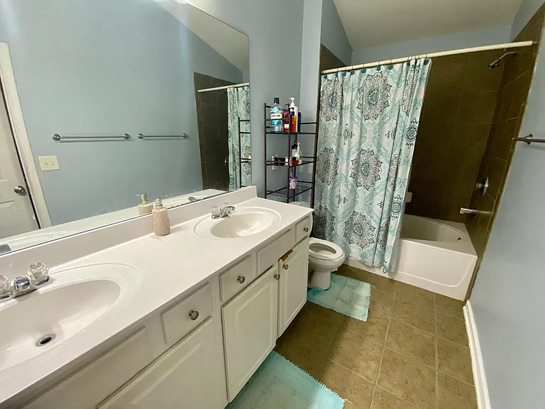 1368 Thornborough Dr — Photo 13