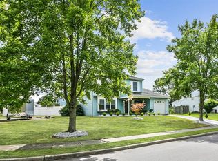 40 Sweetbriar Trl, Howell, NJ 07731