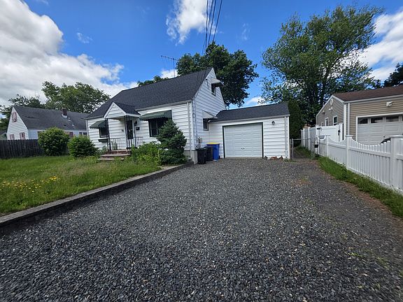 3rd image of 27 Koehler Dr
