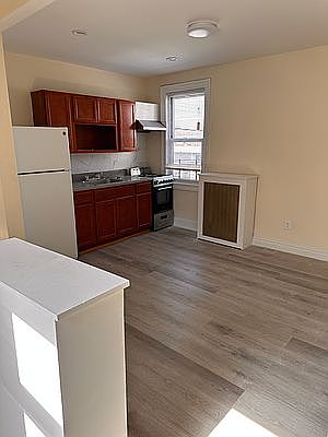 1st image of 1432 Forest Ave Floor 2