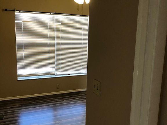 5th image of 8824 Parliament Ct