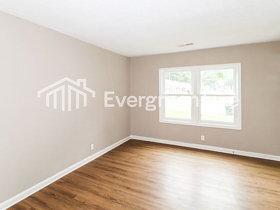 3rd image of 3460 Kirby Ave