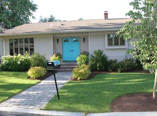 25 Faunce Dr, Providence, RI 02906