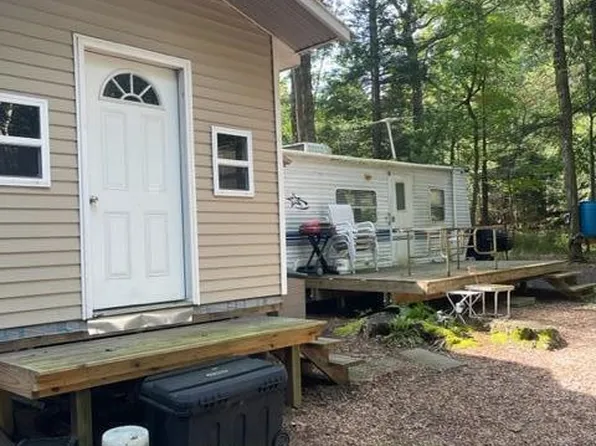 Route 402, Tafton, PA 18464