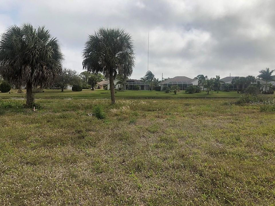 1st image of 839 Rotonda Cir