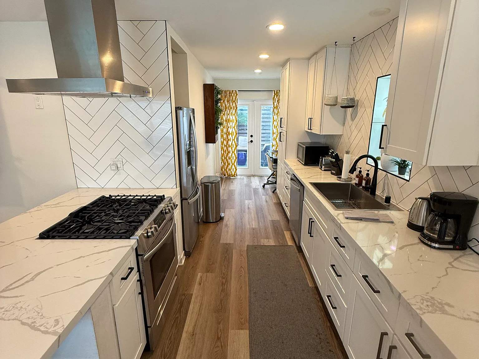 3 bed, 1.5 bath, 1000 sqft, $5,000 — Photo 4