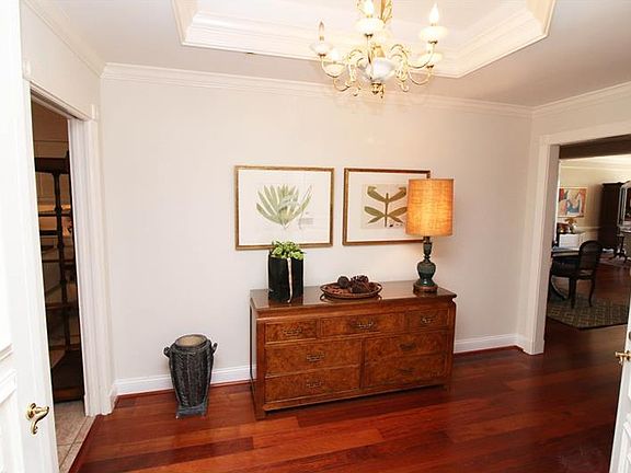 2nd image of 1110 SW Ivanhoe Blvd #240
