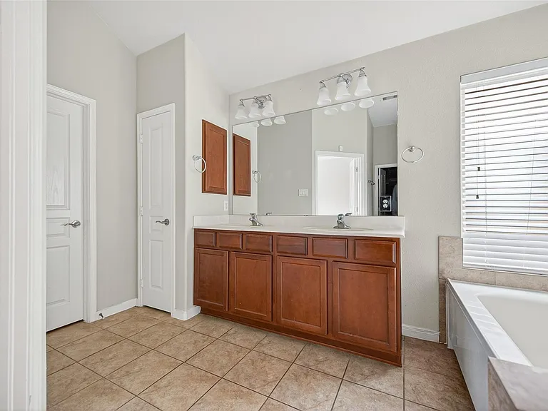 4531 Ferndale Meadows Dr — Photo 26