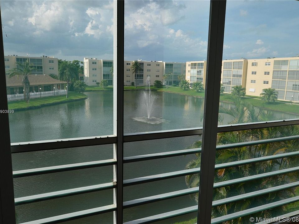 1st image of 415 SE 11th Ter APT 303