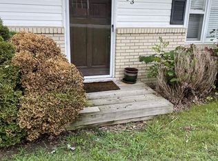 703 Sandhill Rd, Irvine, KY 40336