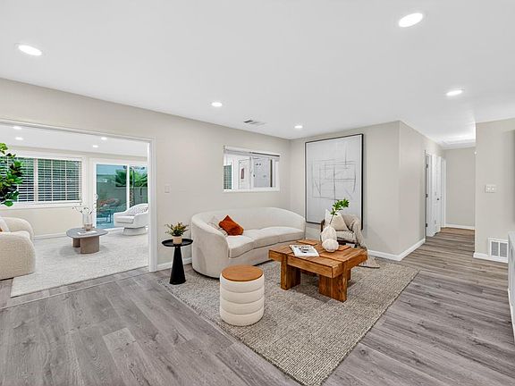 5th image of 3217 Golf Dr