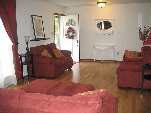 Entry and living room with beautiful white oak hardwood floor