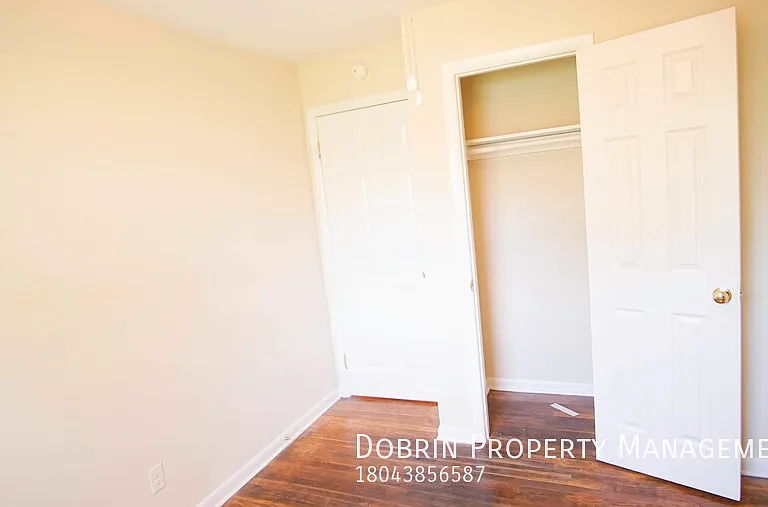 1011 Kinney St — Photo 10