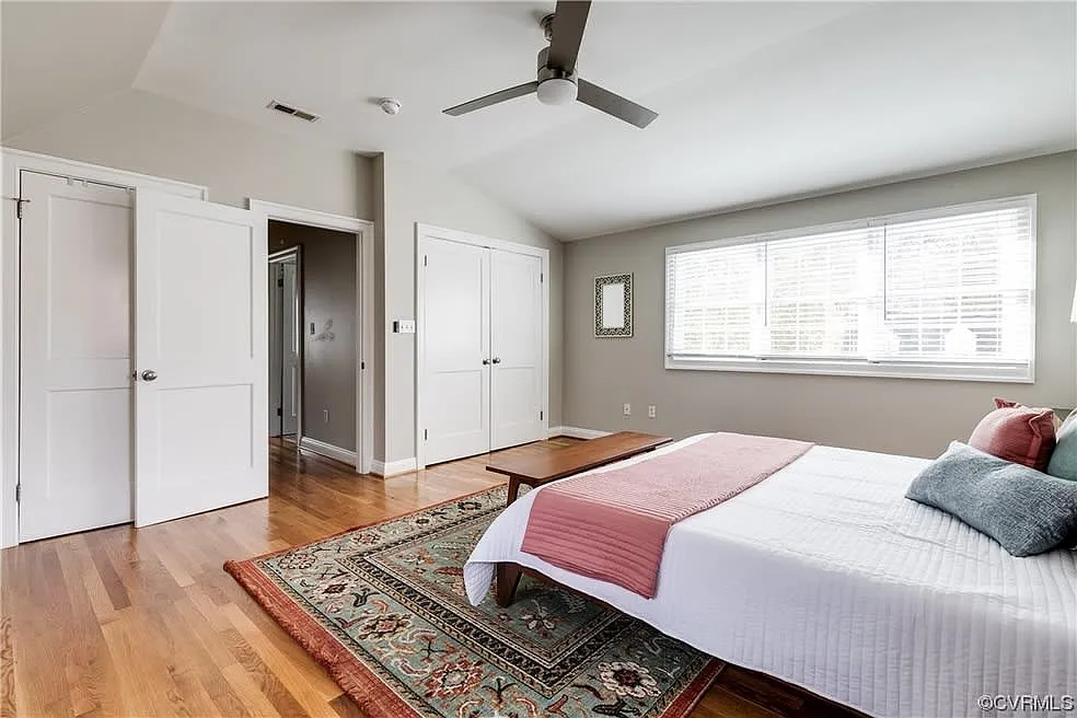 4 bed, $2,000 — Photo 1