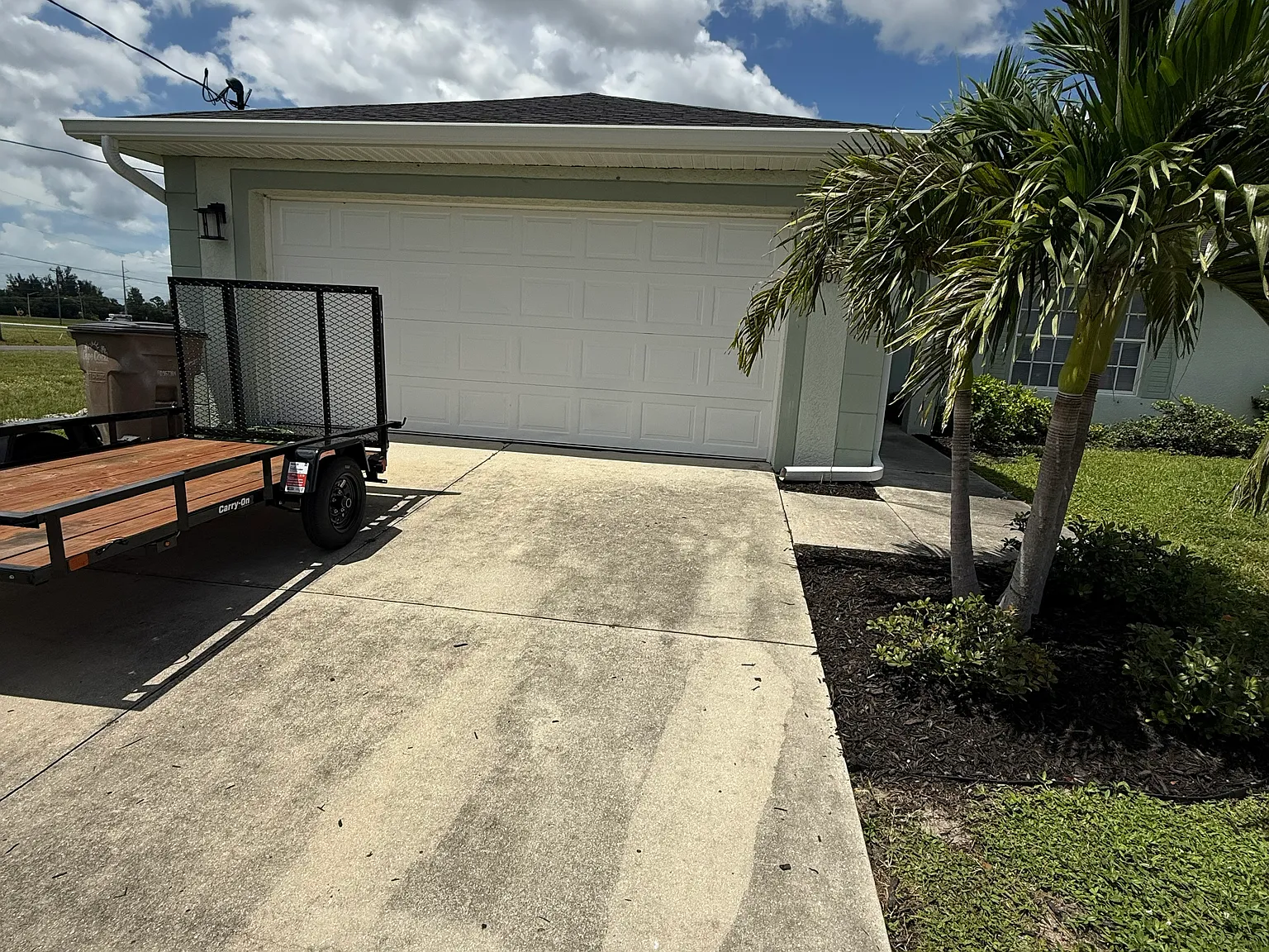 4 bed, 1734 sqft, $2,500 — Photo 3