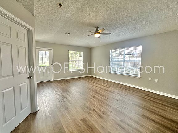 3rd image of 5593 Shadow Shore Pl