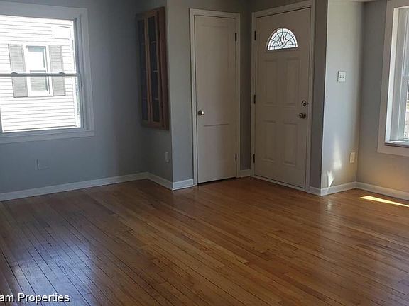4th image of 4709 Mankato Ave