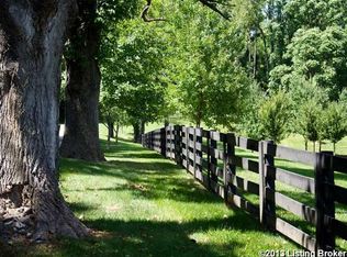 32 Springhouse Farm Ln, Louisville, KY 40222