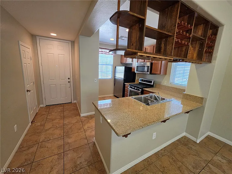 9115 Mount Wilson St — Photo 11