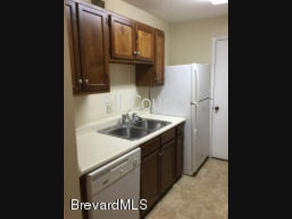 4th image of 3506 Sable Palm Ln Unit F