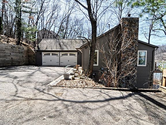 2nd image of 7345 Parkwood Dr