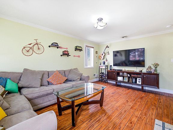 5th image of 3108 Royal Avenue