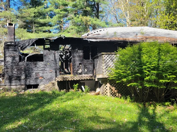 123 North Hollow Road, Hartland, CT 06027
