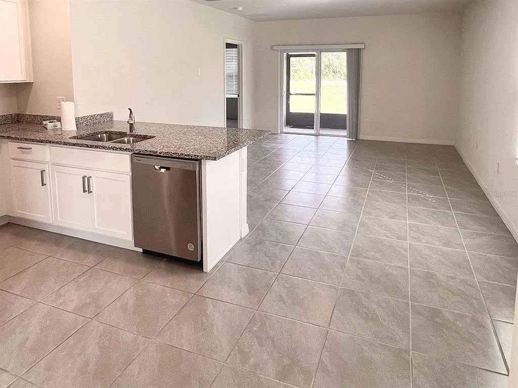 3 bed, 2.0 bath, 1516 sqft, $2,250 — Photo 4