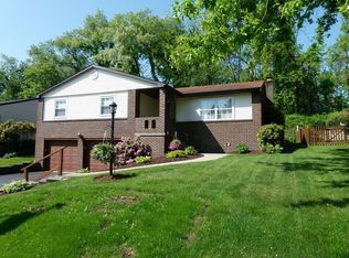 109 Firwood Dr, Pittsburgh, PA 15239